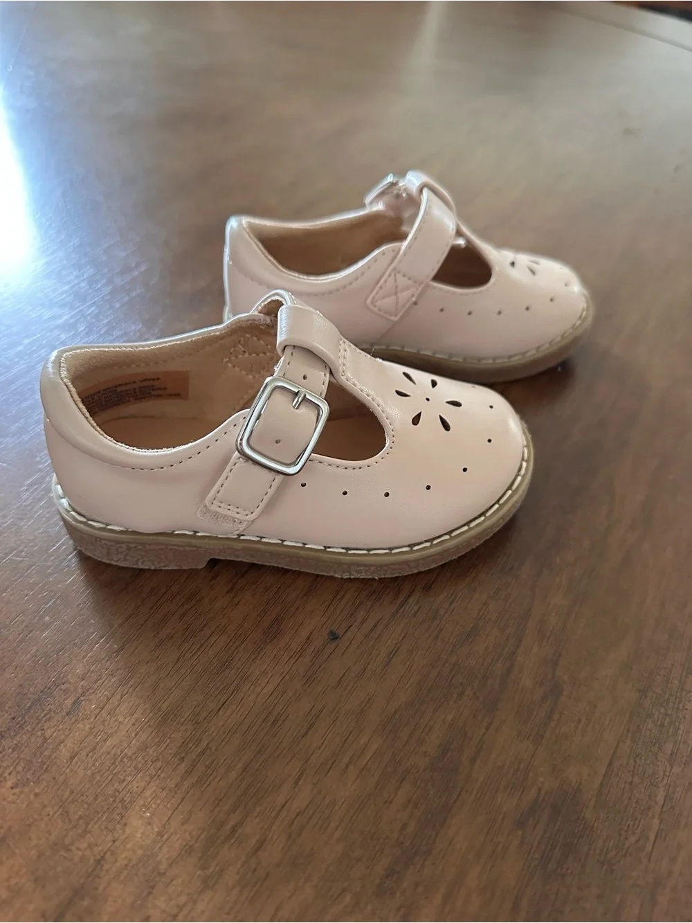 Girls' Pink T-Strap Dress Mary Jane style Shoes - Classic Buckle